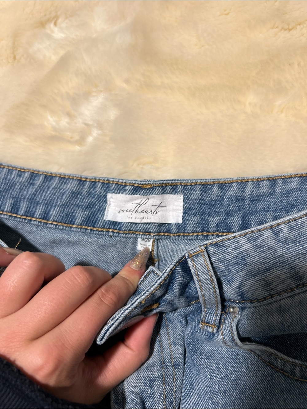 Flower-patch Denim Shorts - Picture 2 of 3